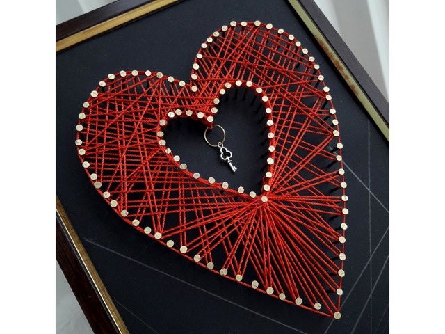 Стильная валентинка сердечко string art