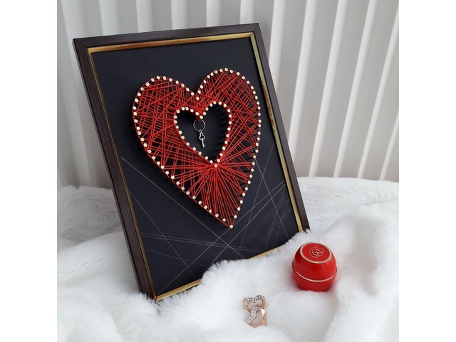 Стильная валентинка сердечко string art