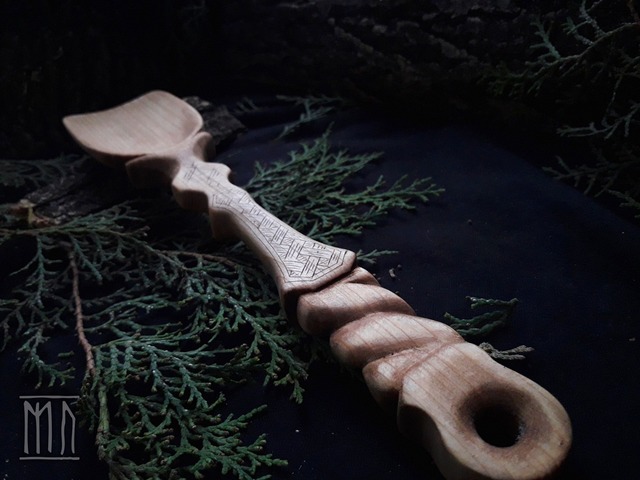 Деревянная ложка и лопатка