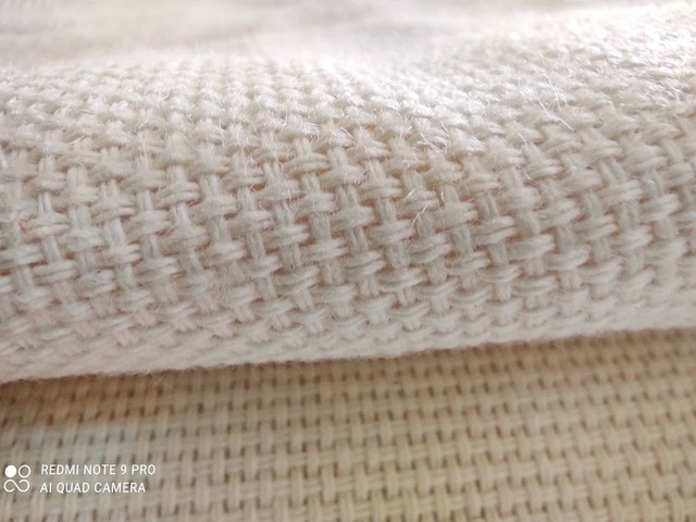 Ткань для ковровой вышивки