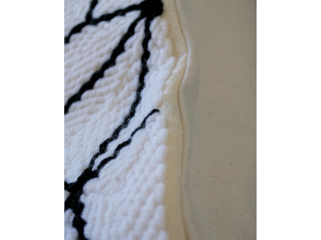 Вышитый чехол на подушку / декоративная наволочка / ковровая вышивка