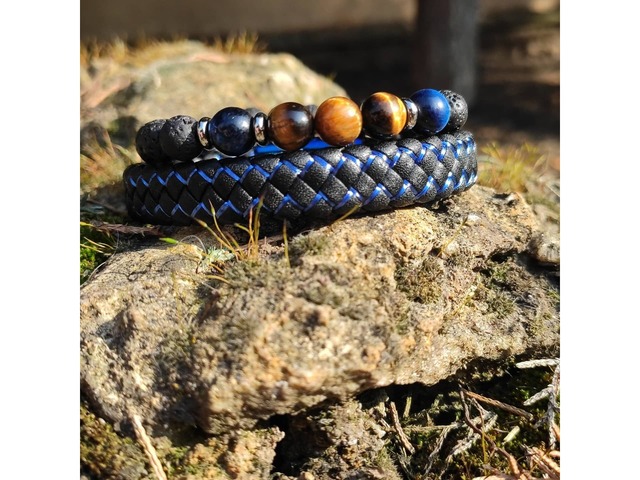 Комплект браслетов из натуральных камней и кожи