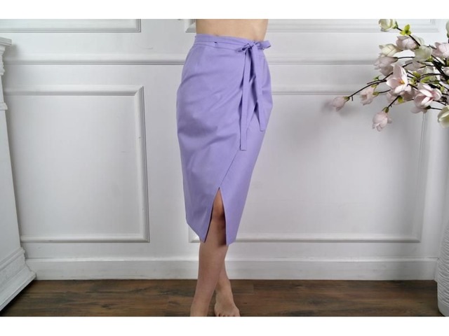 Лавандовая юбка на запах из натурального льна