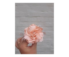 Шпилька с нежно-розовой розой