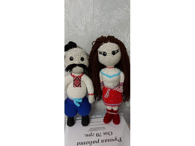 Украинская кукла - пара в национальном костюме.