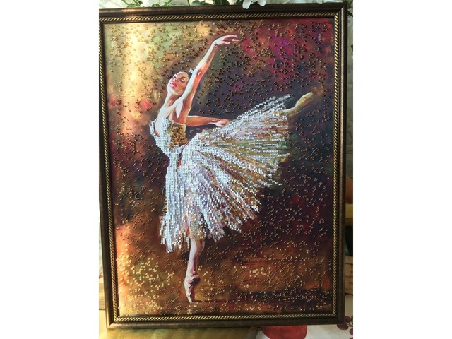 Картина бисером Балерина