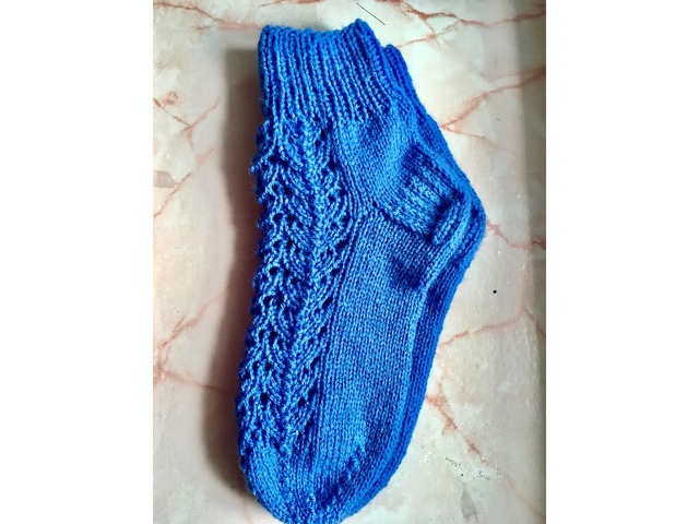 Вязаные ажурные носки для женщин