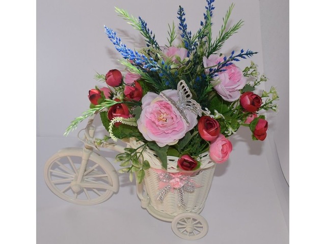 ПРОДАНО Квіткова композиція "Квітковий велосипед". Подарунок. Квіти. Декор