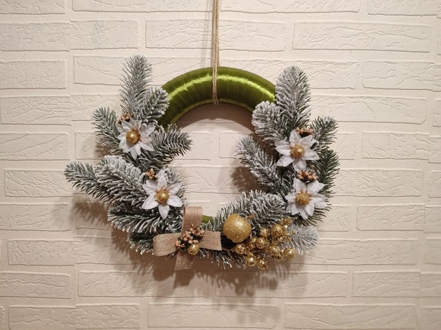 Новорічний вінок, Різдвяна декорація на двері або стіну