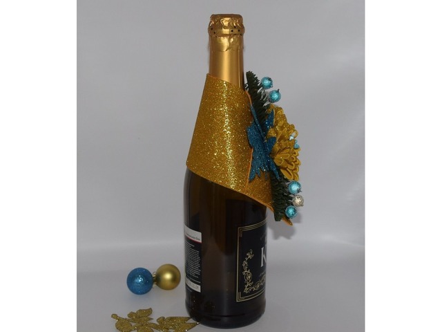 Новорічна прикраса для шампанського. Святковий декор.