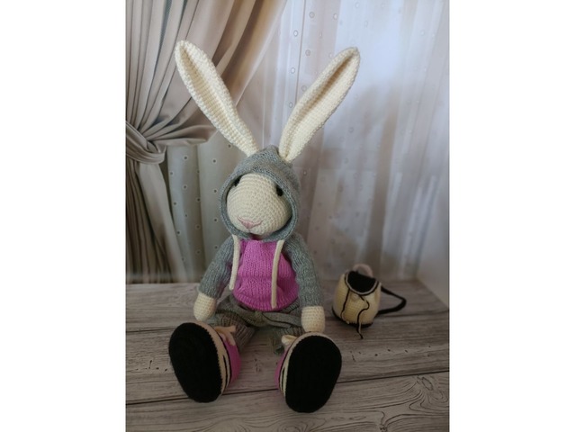 Мягкая игрушка Зайка Bunny в кедах и худи от tetyana_knit