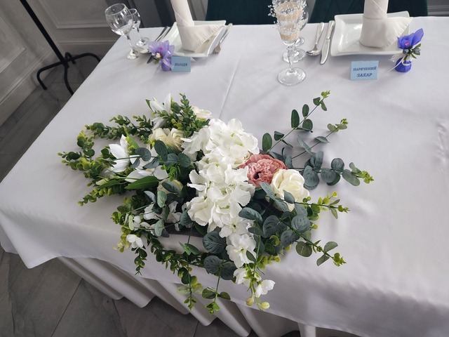 Декор на стіл наречених, оформлення весілля
