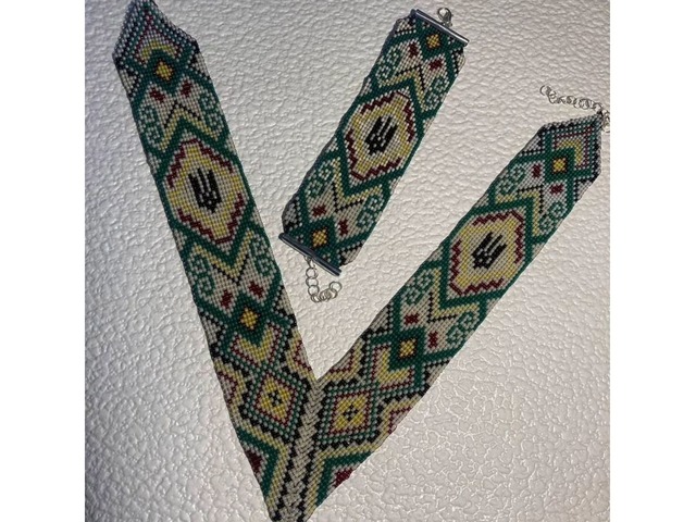 Комплект з кутового гердану та браслету в патріотичному стилі