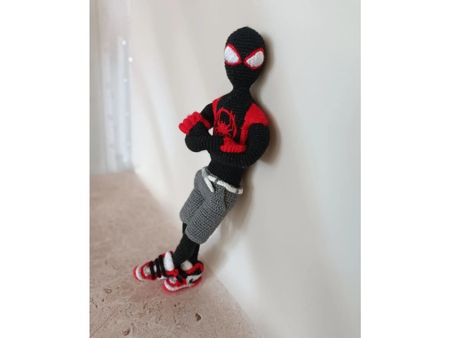 Игрушка ручной работы Майлз Мора́лес (Miles Morales) — супергерой Marvel Comics.