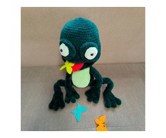 іграшка жаба з язичком зелена вязана гачком