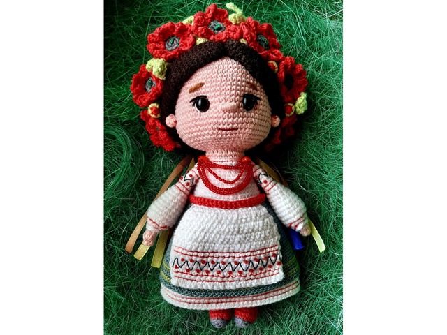 В'язана лялька "Українка"