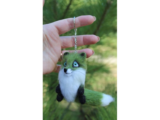 Зелена лиса брелок іграшка валяна лисичка сувенір подарунок лис