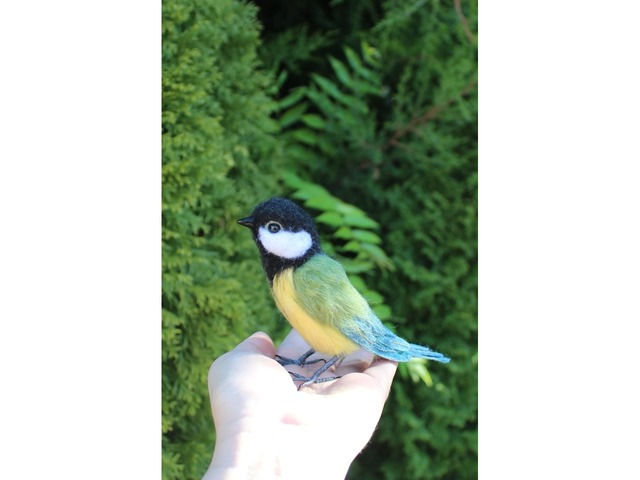 Синичка валяна іграшка з шерсті інтерєрна птичка сувенір подарунок игрушка валяная синиця