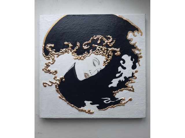 Интерьерная объёмная картина 3d портрет девушки золотая поталь