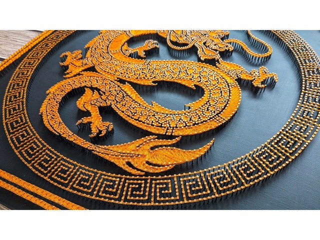 Картина дракон, китайський декор на стіну, золотий дракон арт, стринг арт, панно в чайна студію