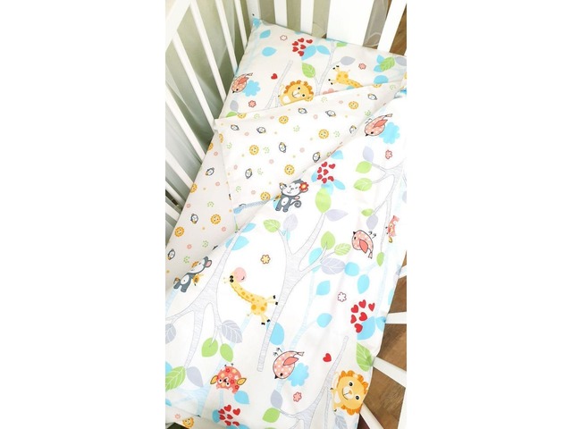 Комплекти постельное білизни у дитяче ліжечко