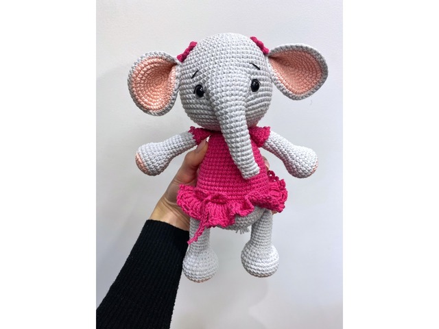 Іграшка подарунок слон дівчинка ручна робота