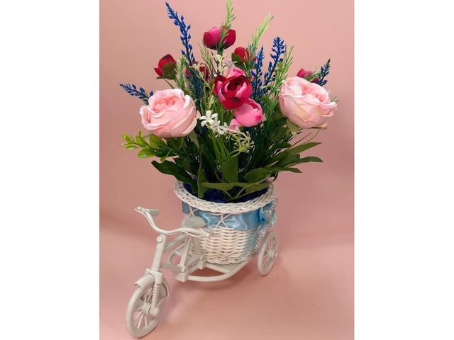 ПРОДАНО Квіткова композиція "Квітковий велосипед".Подарунок.