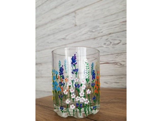 Чайный стакан с цветочным орнаментом