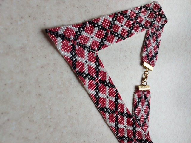 червоний кутовий гердан прикраси в українському стилі аксесуари намисто