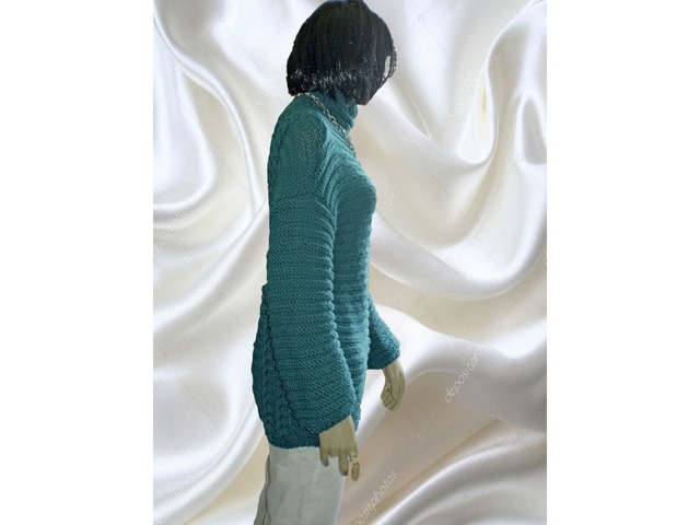 Женский свитер крупной вязки оверсайз