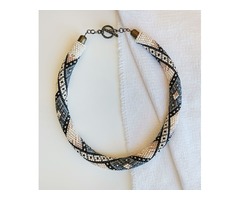 Прикраса із бісеру кольє-джгут 