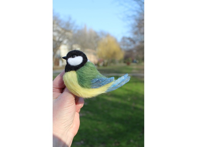 Брош валяна синичка іграшка підвіска хендмєйд птицяваляна прикраса інтерєрна Синица игрушка сувенір