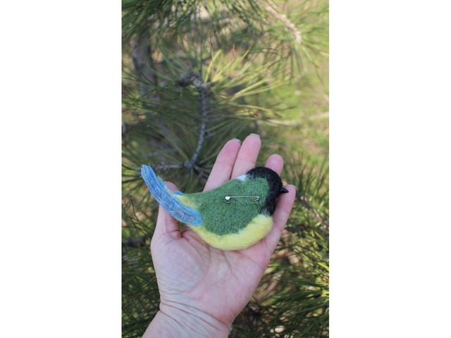 Брош валяна синичка іграшка підвіска хендмєйд птицяваляна прикраса інтерєрна Синица игрушка сувенір
