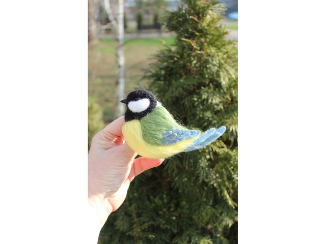 Брош валяна синичка іграшка підвіска хендмєйд птицяваляна прикраса інтерєрна Синица игрушка сувенір