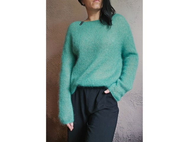 В'язаний джемпер. Ручна робота