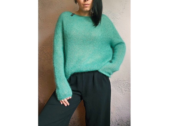 В'язаний джемпер. Ручна робота