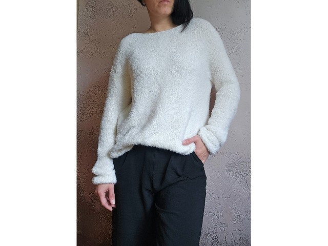 В'язаний джемпер. Ручна робота