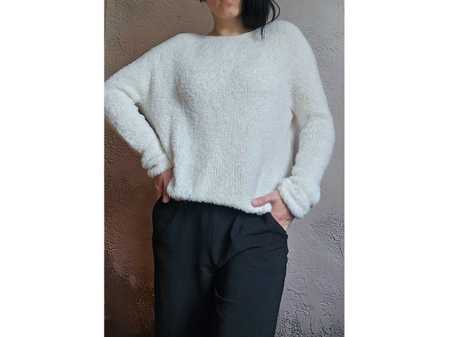 В'язаний джемпер. Ручна робота