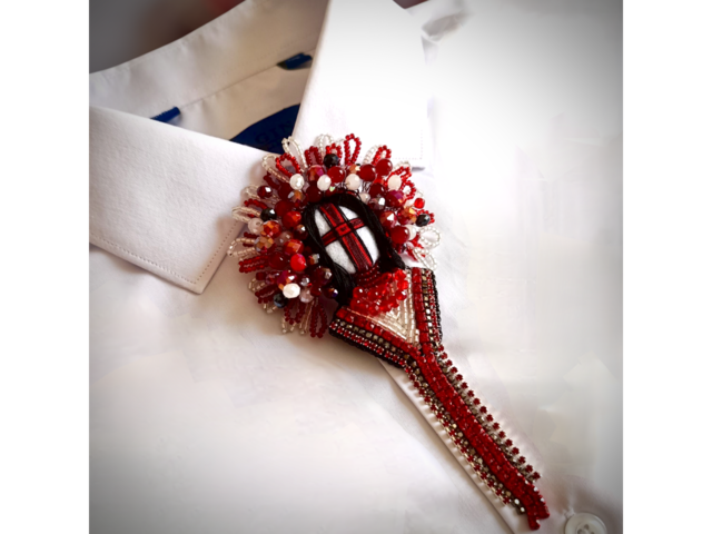 Брошка МОТАНКА