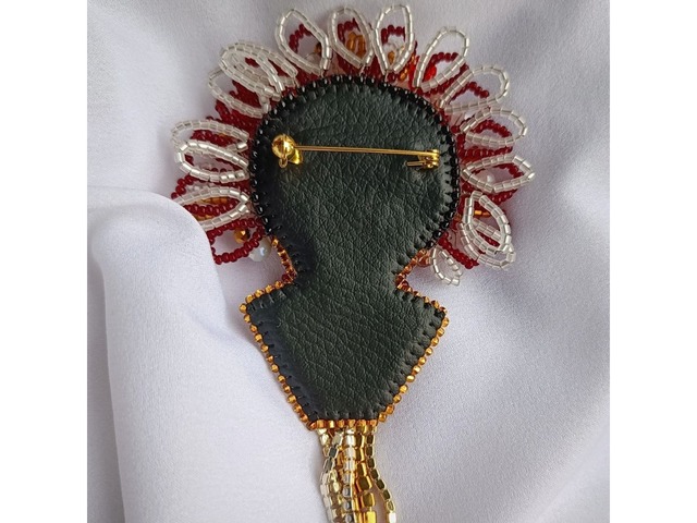 Брошка МОТАНКА