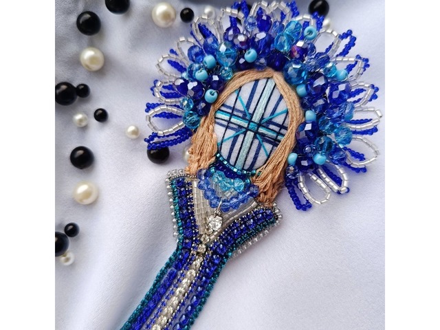 Брошка МОТАНКА