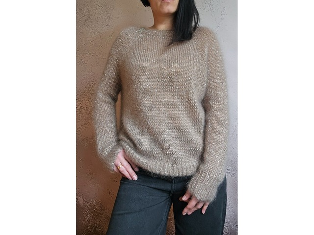 В'язаний джемпер. Ручна робота