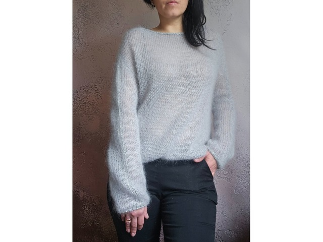 В'язаний джемпер. Ручна робота