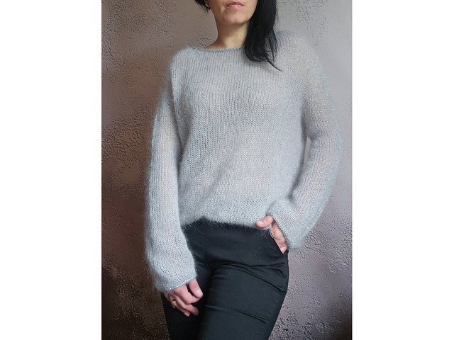 В'язаний джемпер. Ручна робота