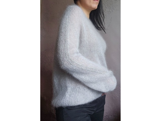 В'язаний джемпер. Ручна робота