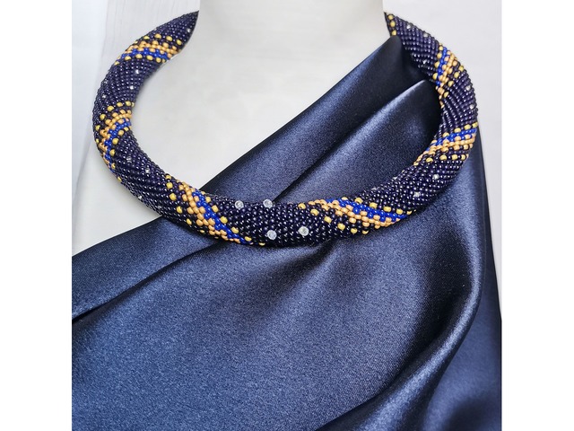 Прикраса із бісеру кольє-джгут "Зорепад"