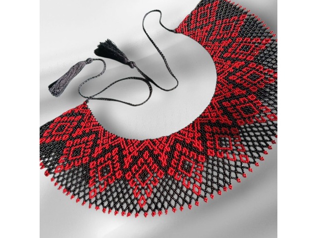 Силянка чорно-червона