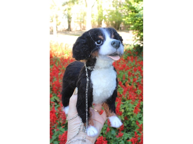 Валяна іграшка собака Бернский зенненхунд з шерсті інтерєрна пес хендмєйд скульптура войлочная