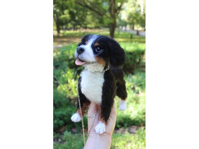 Валяна іграшка собака Бернский зенненхунд з шерсті інтерєрна пес хендмєйд скульптура войлочная