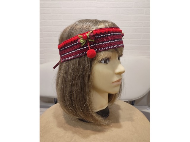 Гуцульське Чільце з помпонами, український ободок